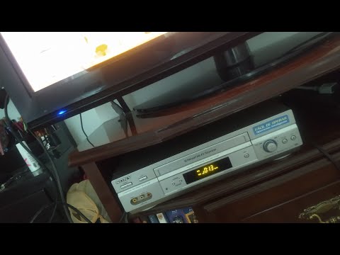 ¿Qué es y cómo funciona el circuito auxiliar en los aparatos domésticos para la conexión de videocasete a televisores?