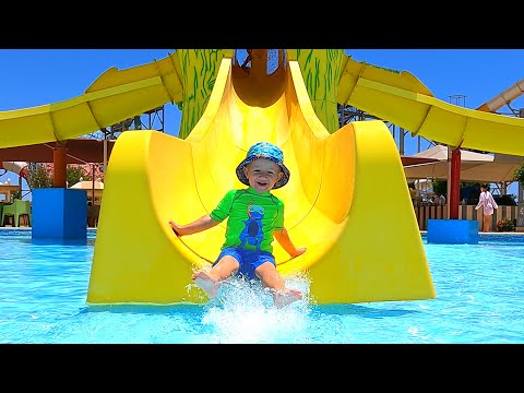 La diversión acuática asegurada: Piscina con toboganes para niños