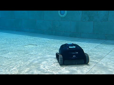 La revolución de la limpieza acuática: El robot de piscina sin cables