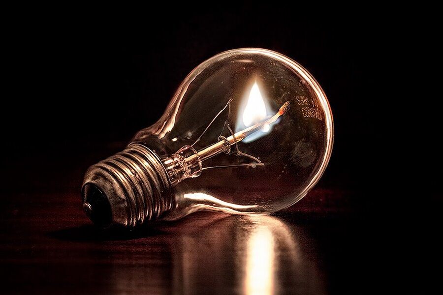 La magia de la luz cálida: la lámpara de filamento incandescente